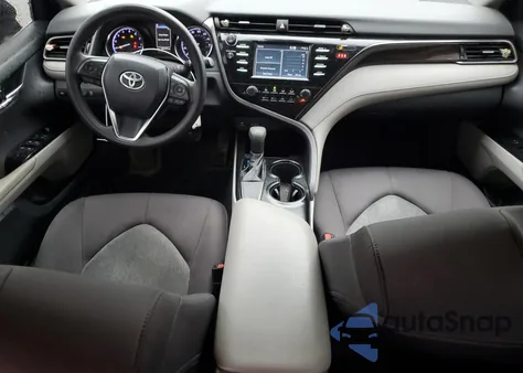 2019 Toyota Camry L из США, поврежденный, VIN 4T1B11HK8KU765496